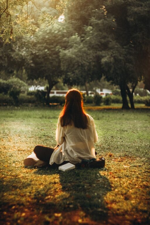 Pauze mindful de 5 minute pentru relaxare rapidă și claritate mentală